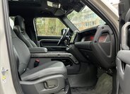 Land Rover Defender SUV / Terénní 4,4 l 467 kw