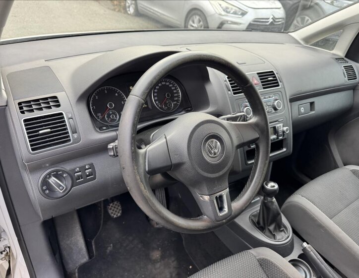Volkswagen Touran MPV 1,6 l 77 kw