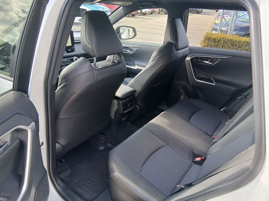 Toyota RAV4 SUV / Terénní 2,5 l 131 kw