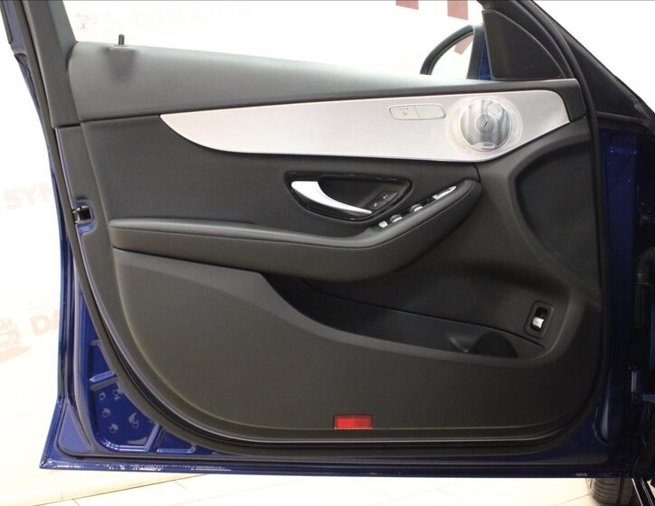 Mercedes-Benz Třídy C 9