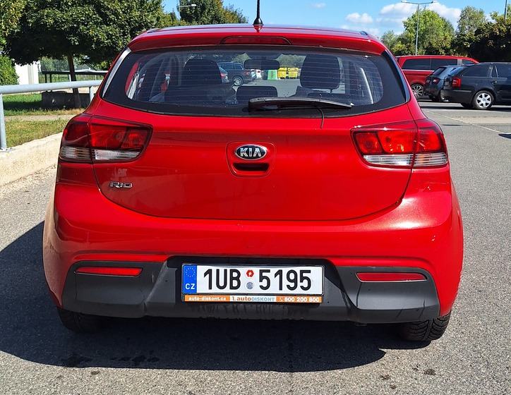 KIA Rio 11