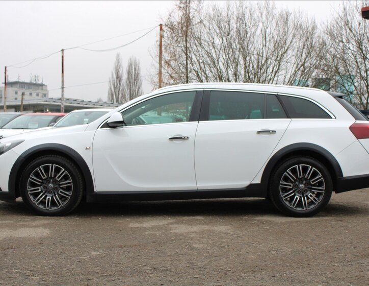 Opel Insignia 8