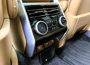 Land Rover Range Rover SUV / Terénní 4,4 l 390 kw