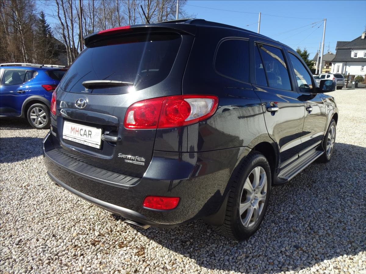 Hyundai Santa Fe SUV / Terénní 2,2 l 114 kw