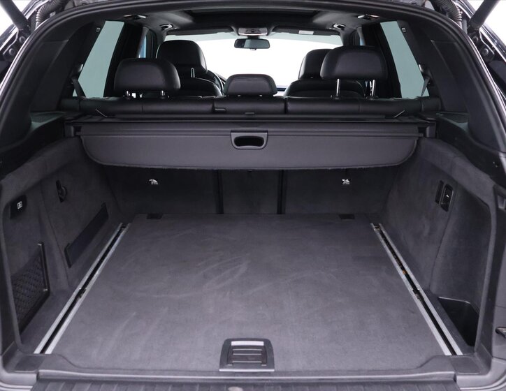 BMW X5 SUV / Terénní 3,0 l 230 kw