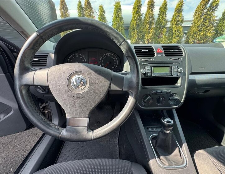 Volkswagen Golf 15