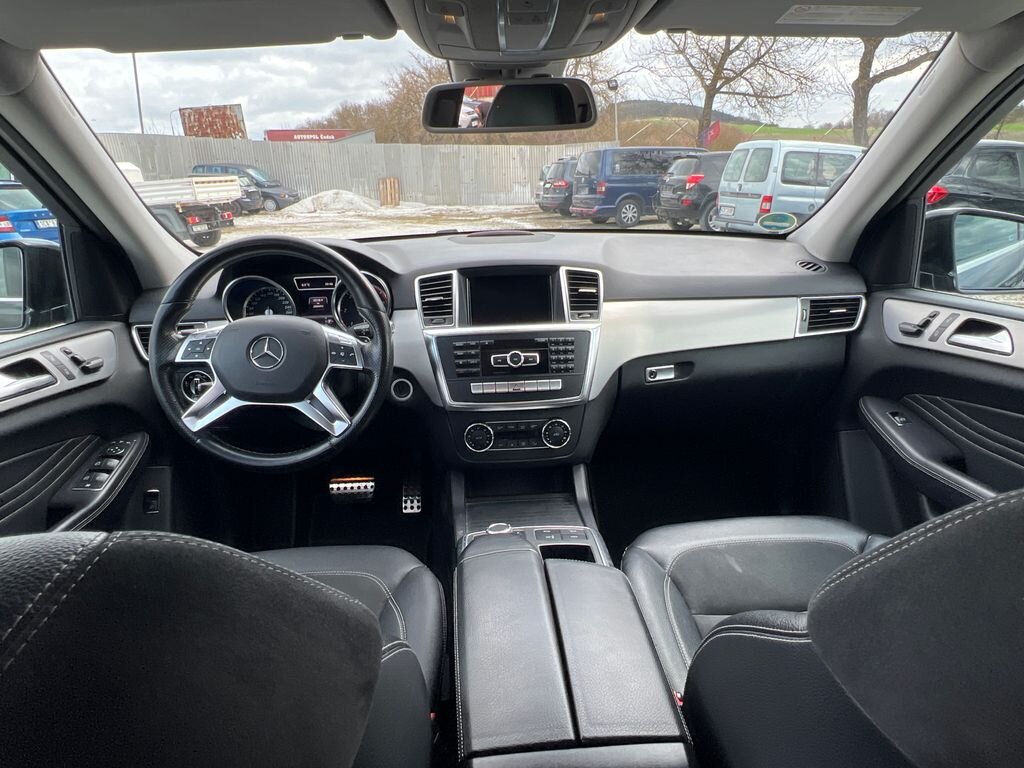 Mercedes-Benz Třídy M SUV / Terénní 3,0 l 190 kw