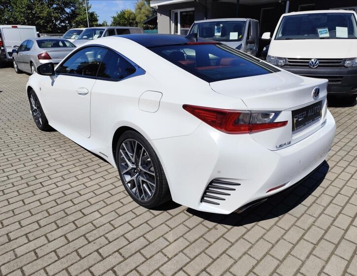 Lexus RC 300h 6