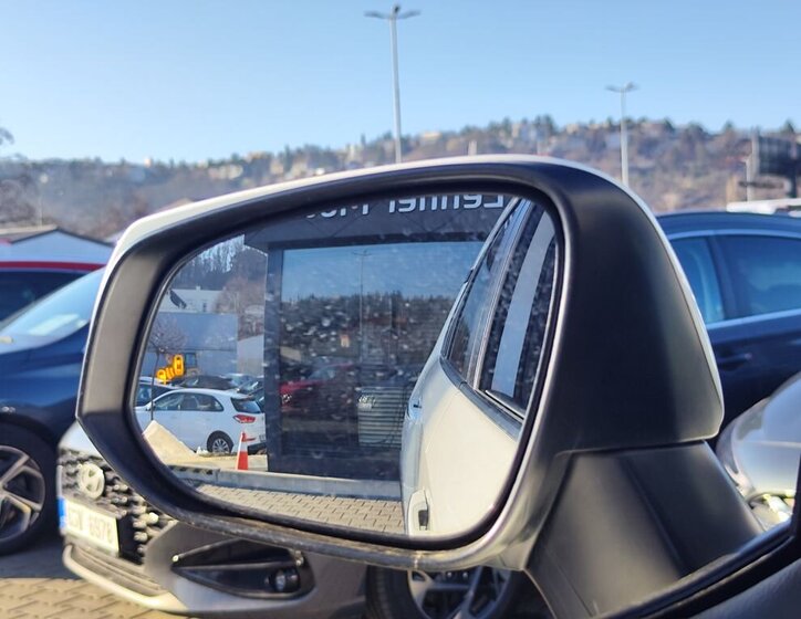 Toyota RAV4 SUV 2,5 l 163 kw