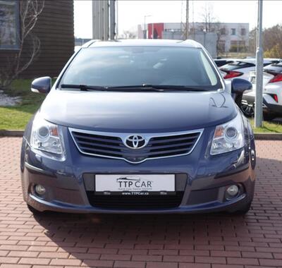 Toyota Avensis 2
