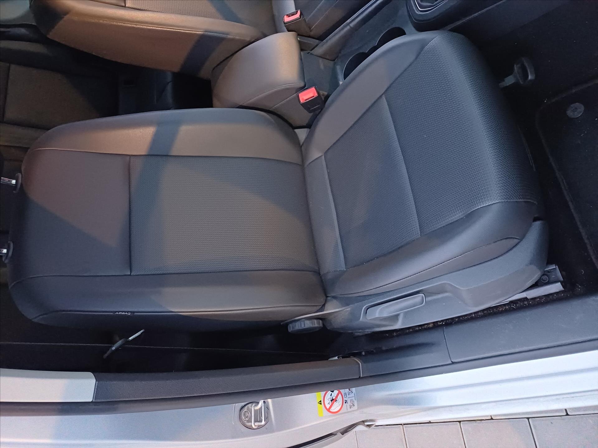 Volkswagen Caddy Kombi 1,4 l 81 kw