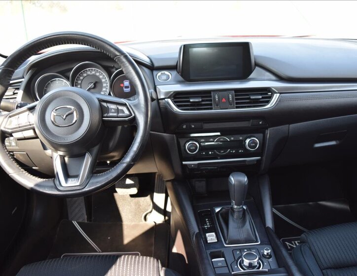 Mazda 6 Sedan / Limuzína 2,5 l 141 kw