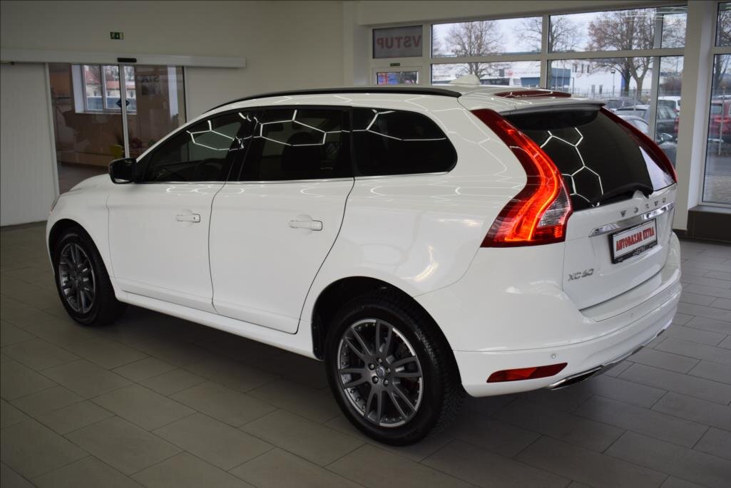 Volvo XC60 SUV 2,4 l 133 kw