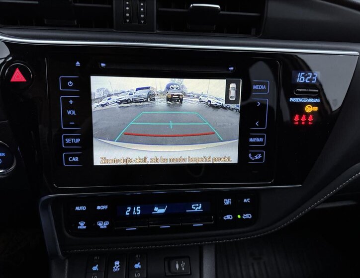 Toyota Auris Hatchback 1,8 l 73 kw