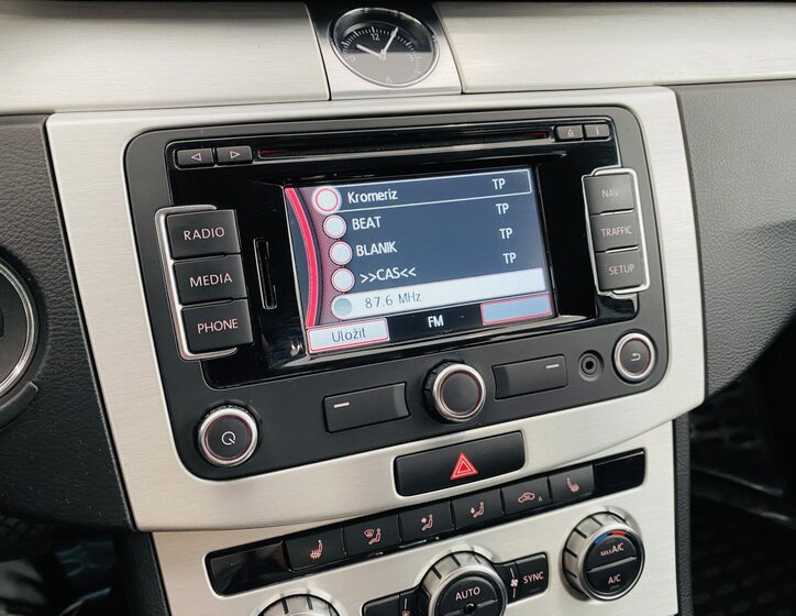 Volkswagen Passat Sedan / Limuzína 2,0 l 130 kw