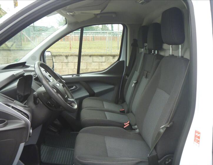 Ford Transit Custom 8