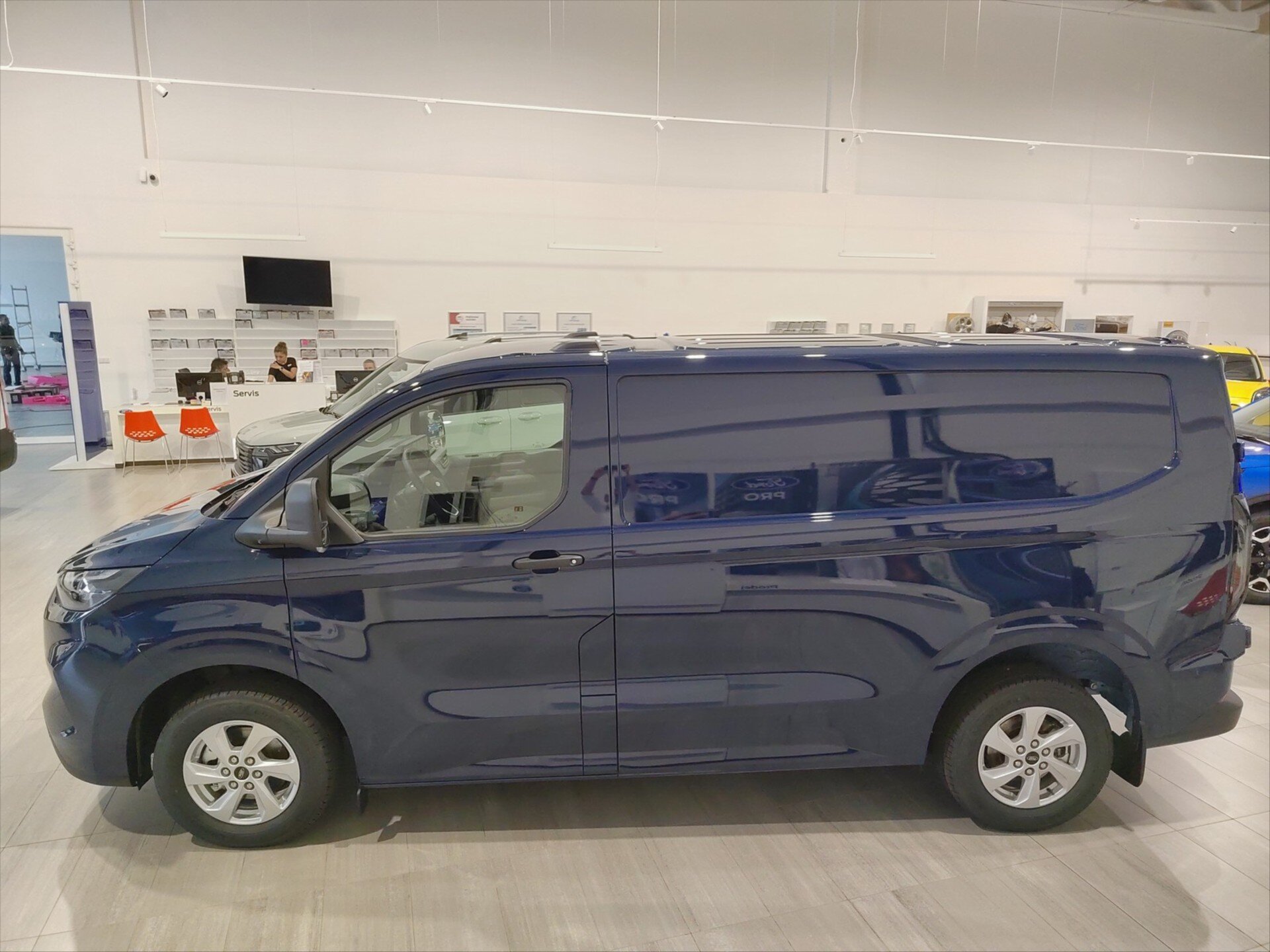 Ford Transit Custom Skříň 2,0 l 100 kw