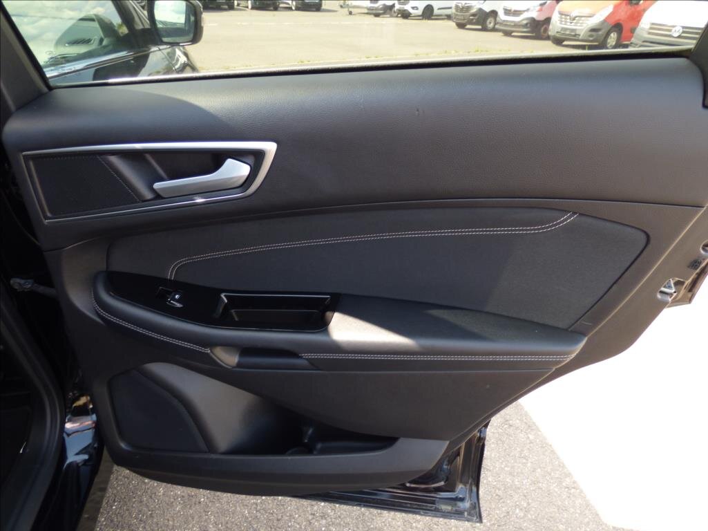 Ford Edge SUV / Terénní 2,0 l 132 kw