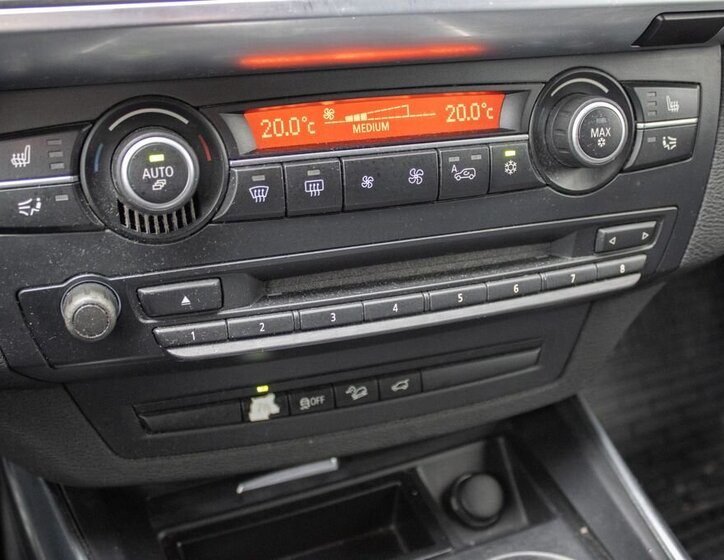 BMW X5 SUV 3,0 l 180 kw