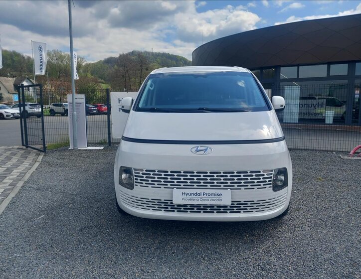 Hyundai Staria MPV 2,2 l 130 kw