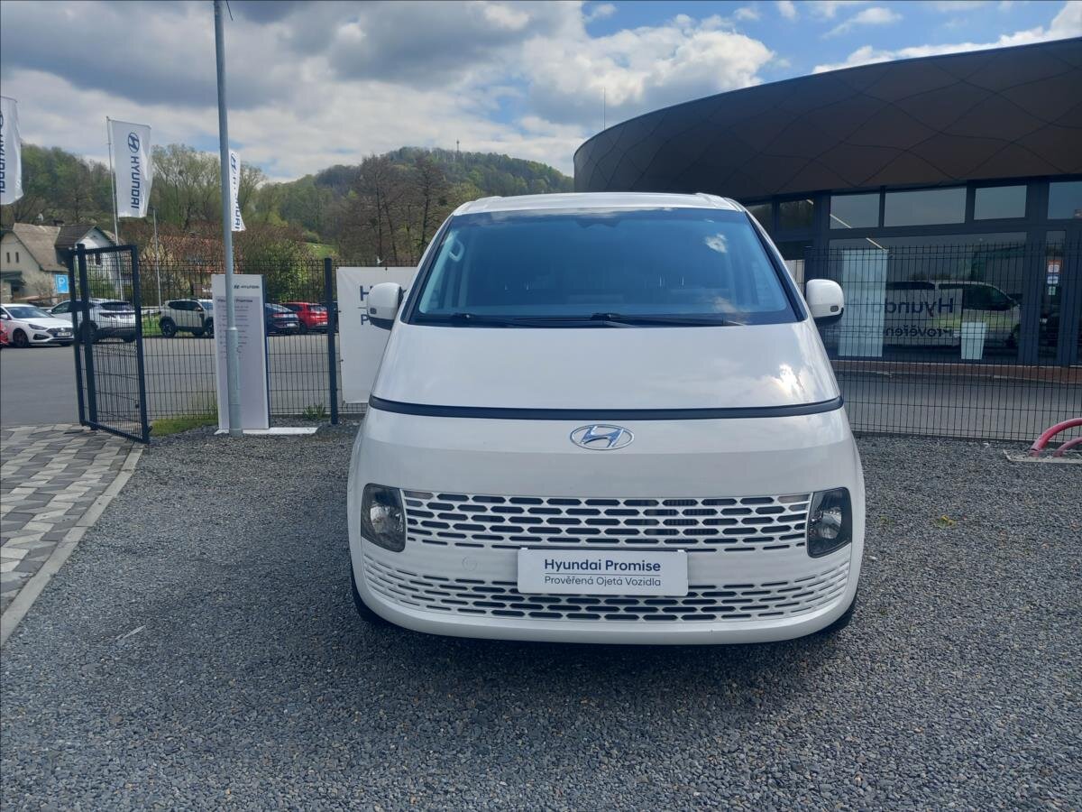 Hyundai Staria MPV 2,2 l 130 kw