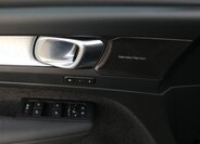 Volvo XC40 SUV / Terénní 2,0 l 120 kw