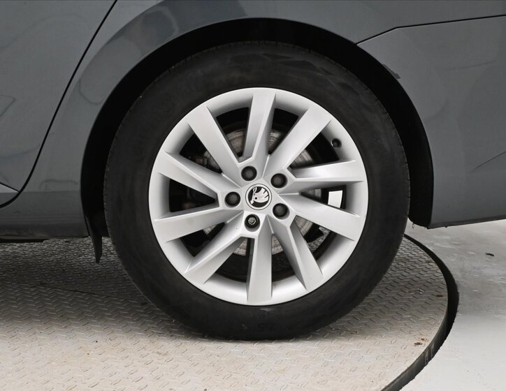 Škoda Superb Kombi 1,4 l 115 kw