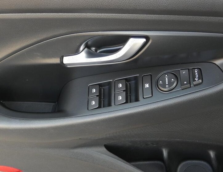 Hyundai i30 Kombi 998,0 88 kw