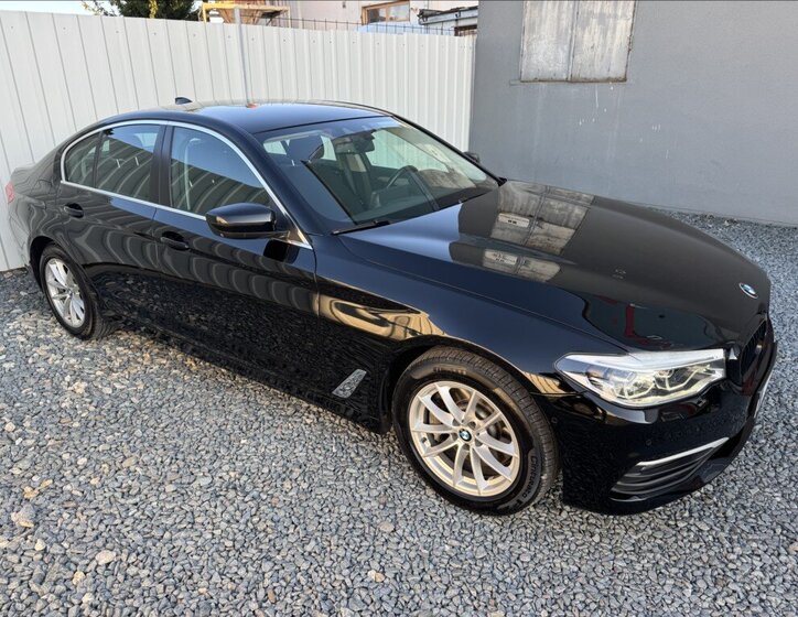 BMW Řada 5 Sedan 3,0 l 195 kw