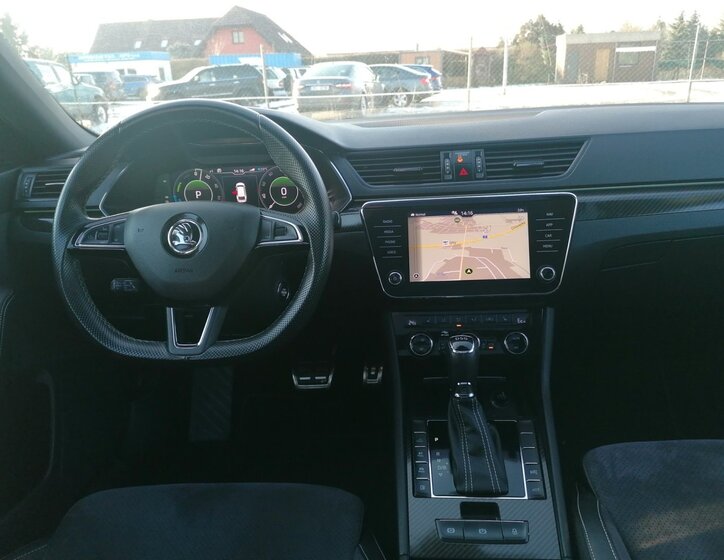 Škoda Superb Kombi 1,4 l 160 kw