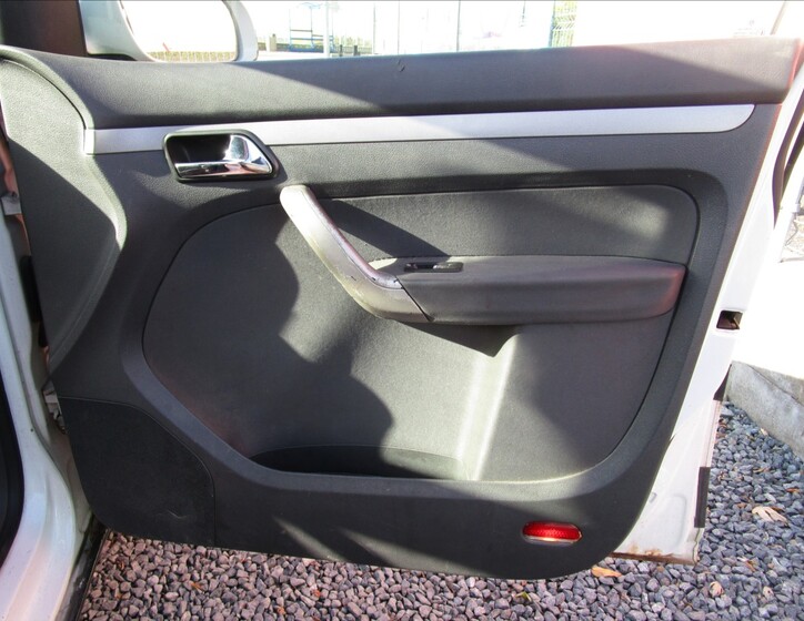 Volkswagen Touran 20