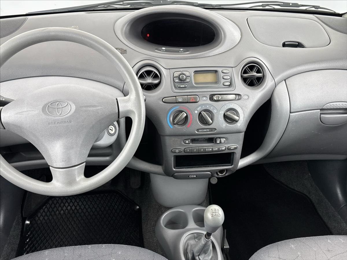 Toyota Yaris Hatchback 998,0 50 kw