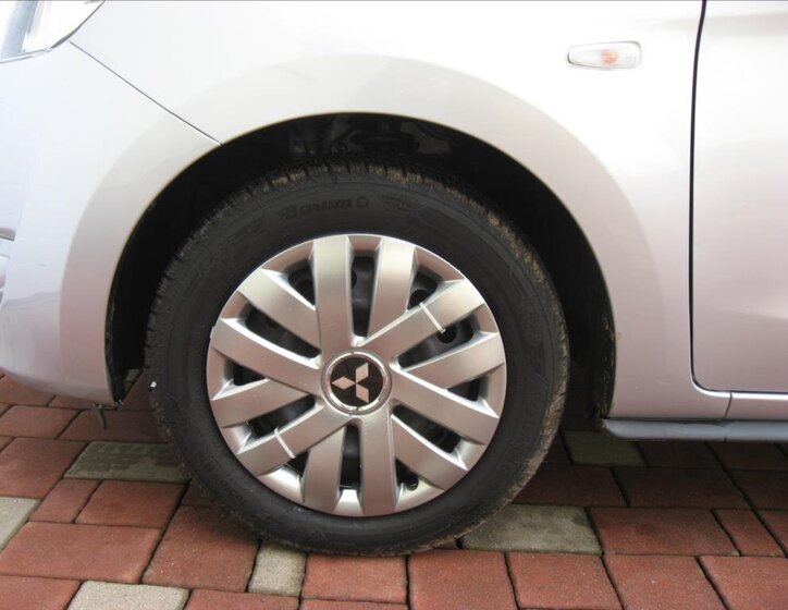 Mitsubishi Space Star Hatchback 999,0 52 kw