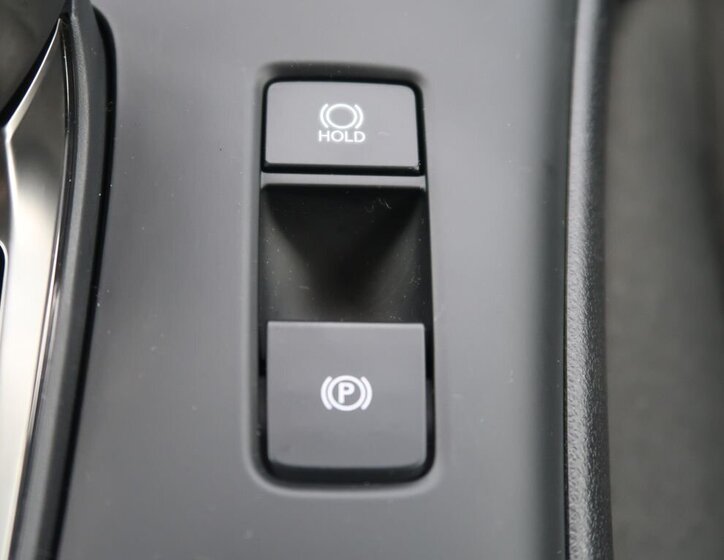 Lexus Ostatní SUV / Terénní 1,5 l 67 kw