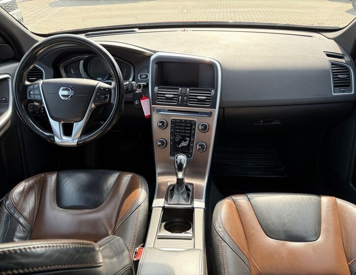 Volvo XC60 SUV / Terénní 2,4 l 133 kw