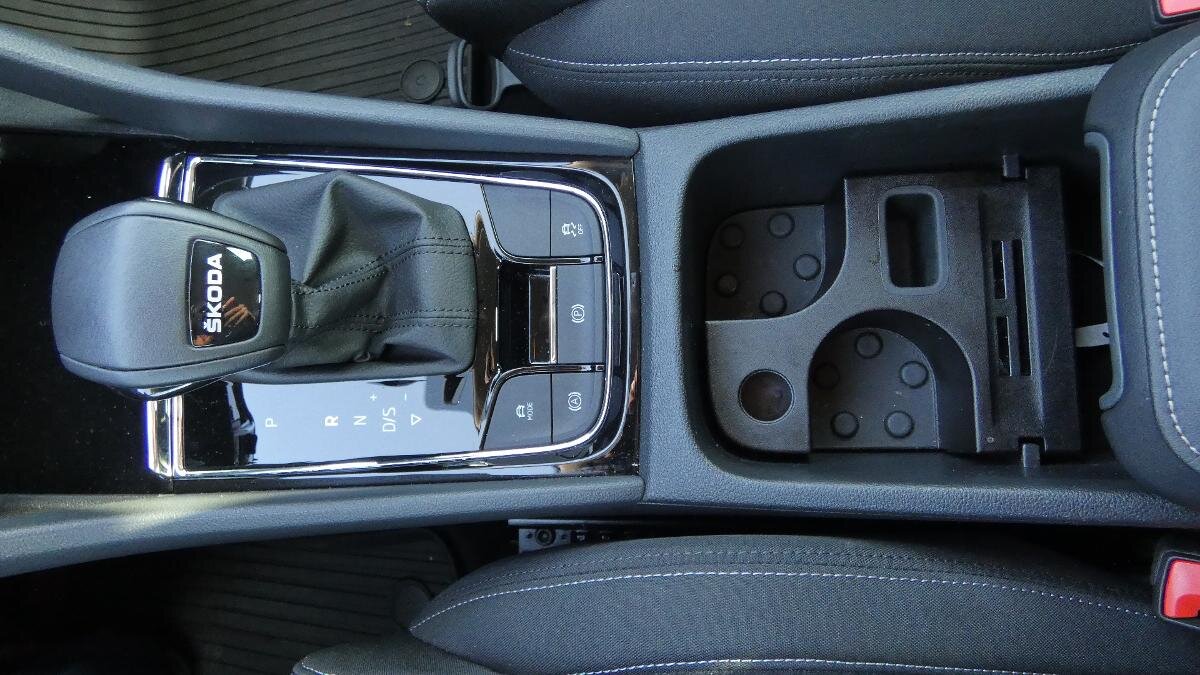 Škoda Karoq SUV / Terénní 1,5 l 110 kw