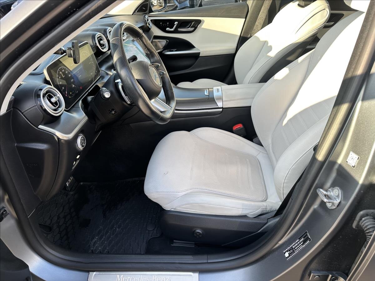 Mercedes-Benz Třídy C Sedan 2,0 l 150 kw