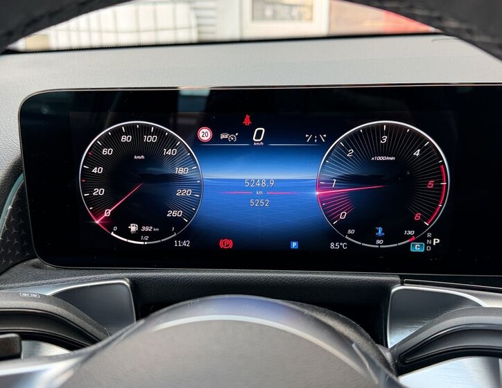 Mercedes-Benz GLB SUV / Terénní 2,0 l 110 kw