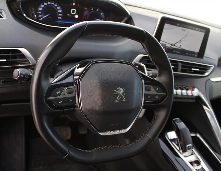 Peugeot 3008 SUV 1,5 l 96 kw