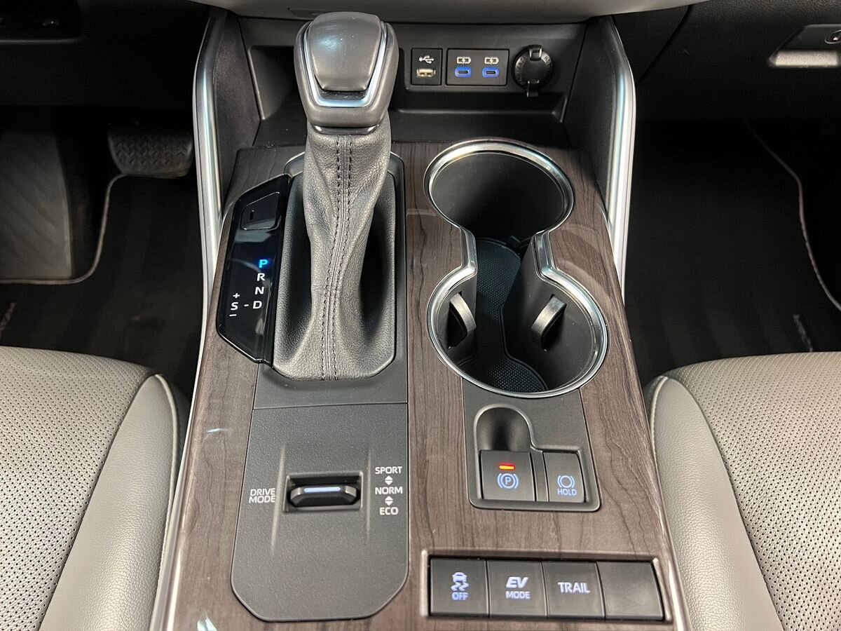 Toyota Highlander SUV 2,5 l 182 kw