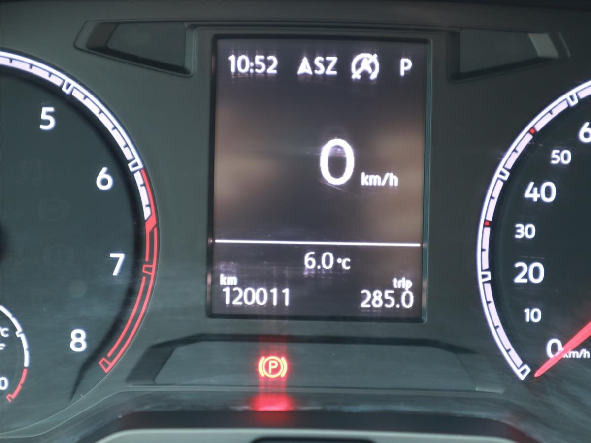 Volkswagen T-Roc CUV / Crossover 1,5 l 110 kw