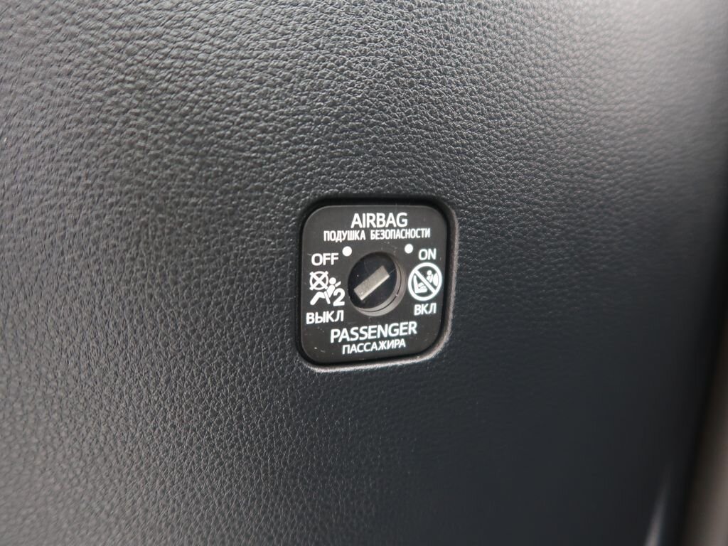 Toyota Corolla Sedan / Limuzína 1,5 l 92 kw