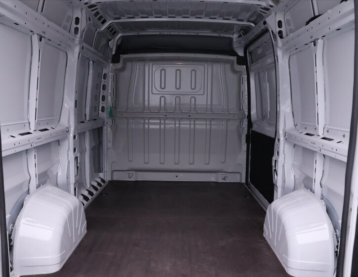 Toyota Proace Max Skříň 2,2 l 88 kw