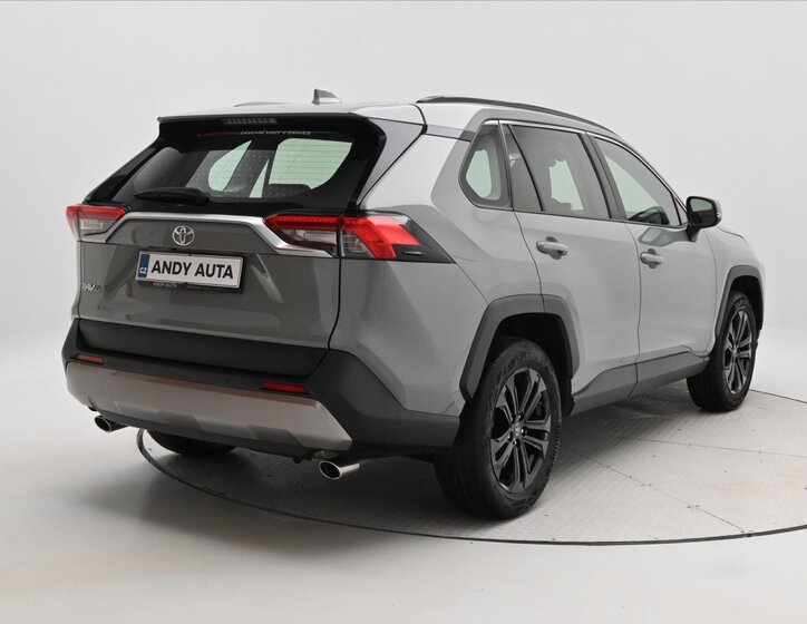 Toyota RAV4 SUV 2,0 l 129 kw