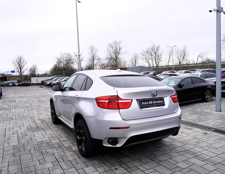 BMW X6 4