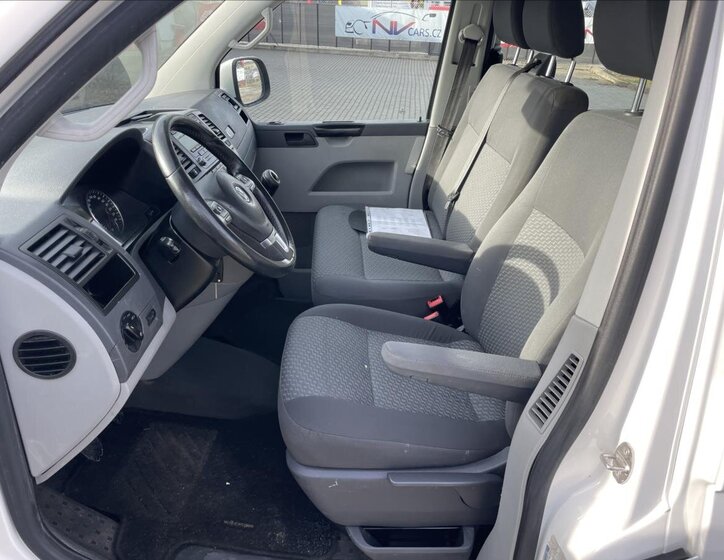 Volkswagen Transporter Kombi 2,0 l 75 kw