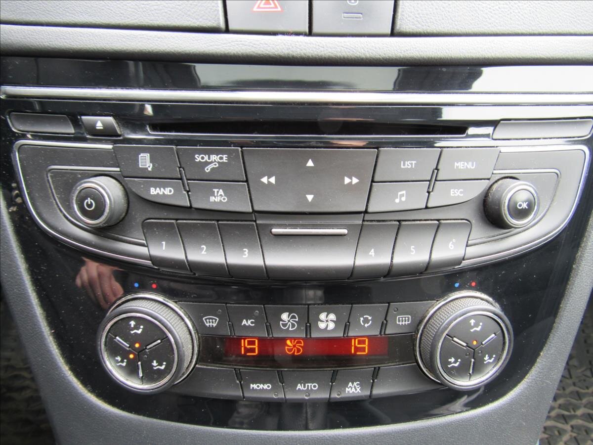 Peugeot 508 Kombi 2,0 l 103 kw