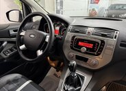 Ford Kuga SUV / Terénní 2,0 l 100 kw