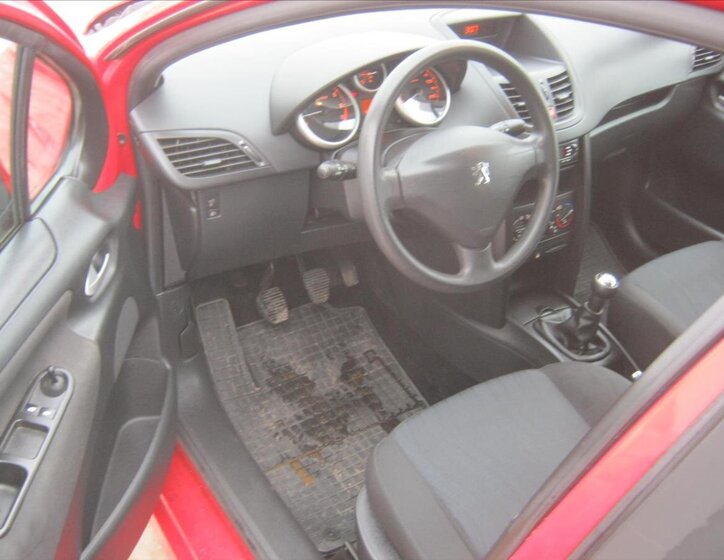 Peugeot 207 Kombi 1,4 l 54 kw