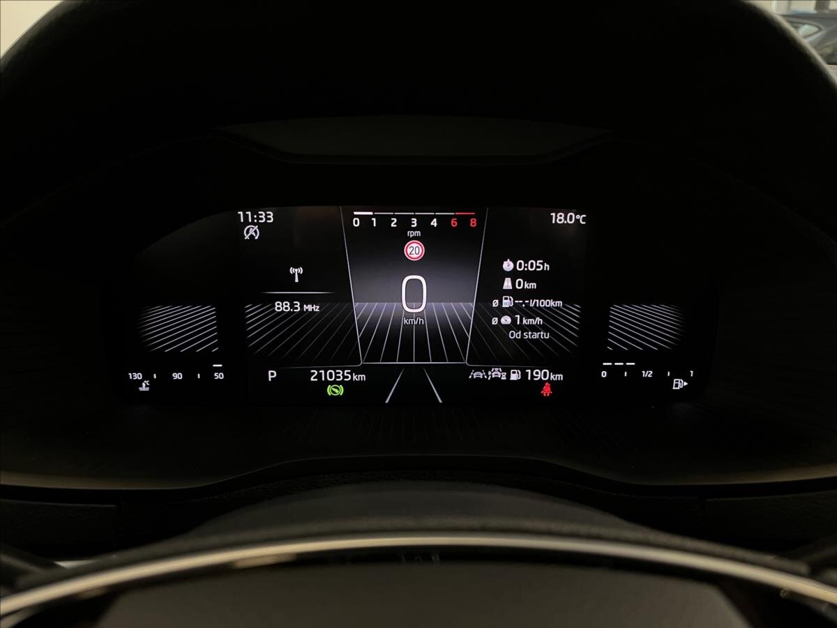 Škoda Karoq SUV 1,5 l 110 kw